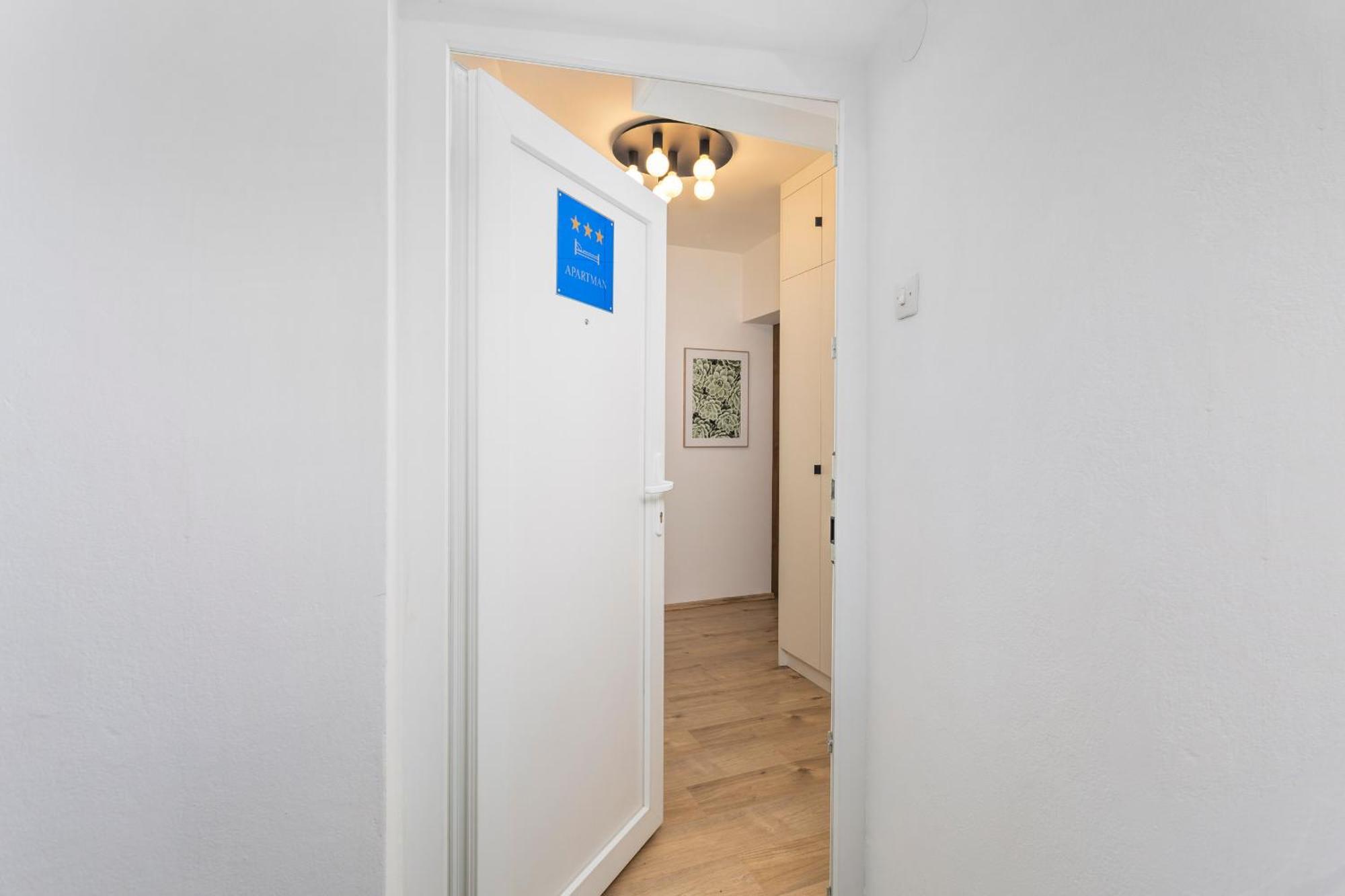 Brand New Apartment Close To The Beach, City Center And University Of Rijeka - Apartment Karlo Eksteriør billede