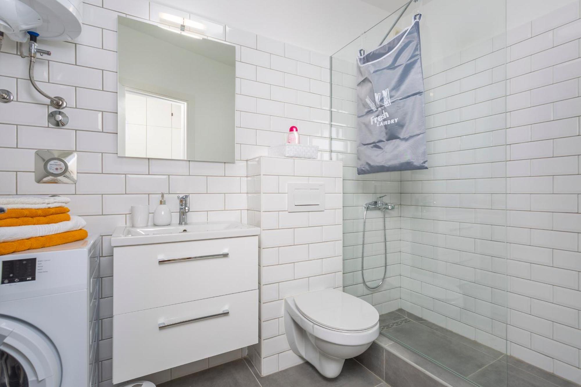 Brand New Apartment Close To The Beach, City Center And University Of Rijeka - Apartment Karlo Eksteriør billede